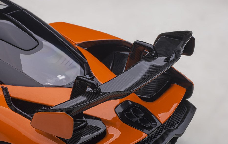 76078 AUTOart 1:18 McLaren Senna Orange model car