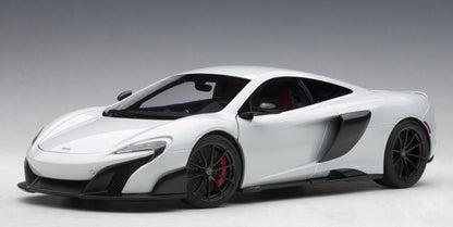 76046 AUTOart 1:18 McLaren 675 LT Metallic White model car