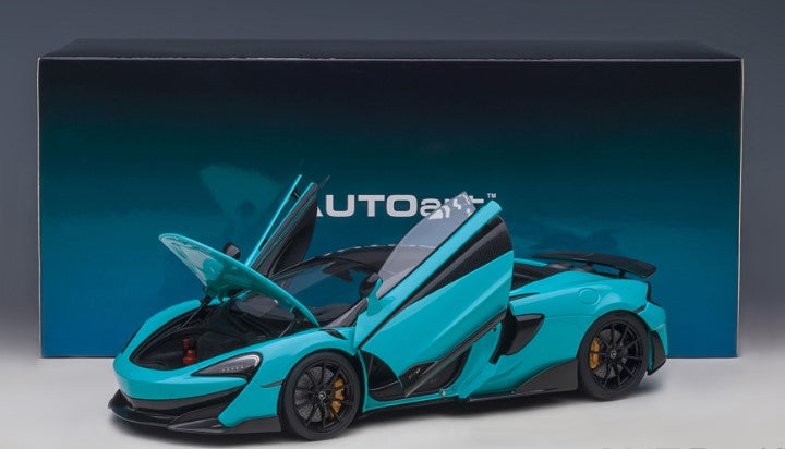 76083 AUTOart 1:18 McLaren 600LT Light Blue Pearl / Carbon Roof