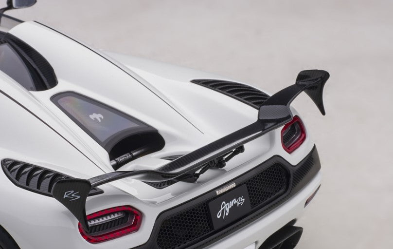 79021 AUTOart 1:18 Koenigsegg Agara RS White/Carbon Black model car