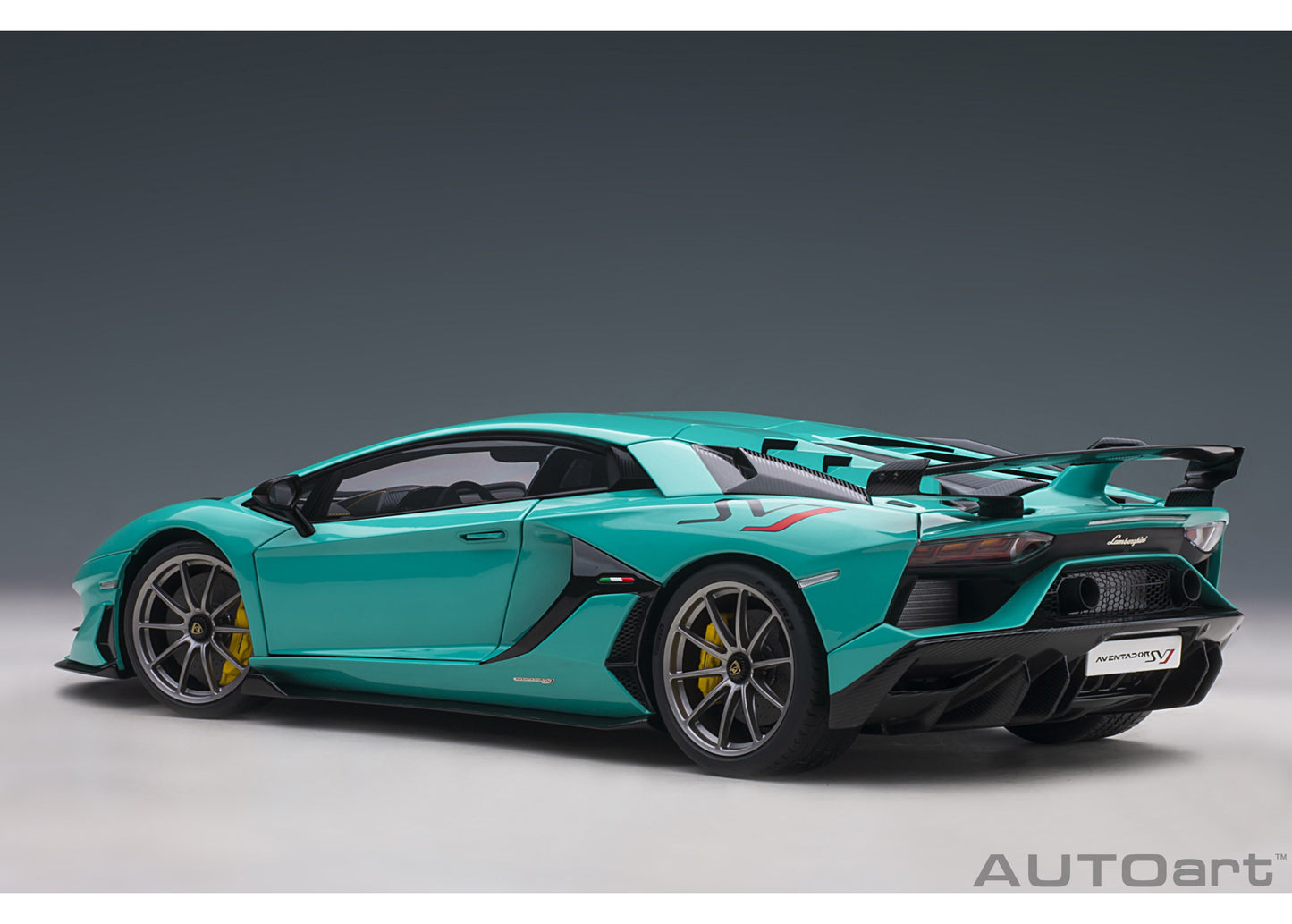 79176 AUTOart 1:18 Lamborghini Aventador SVJ (Turquoise Blue) model car