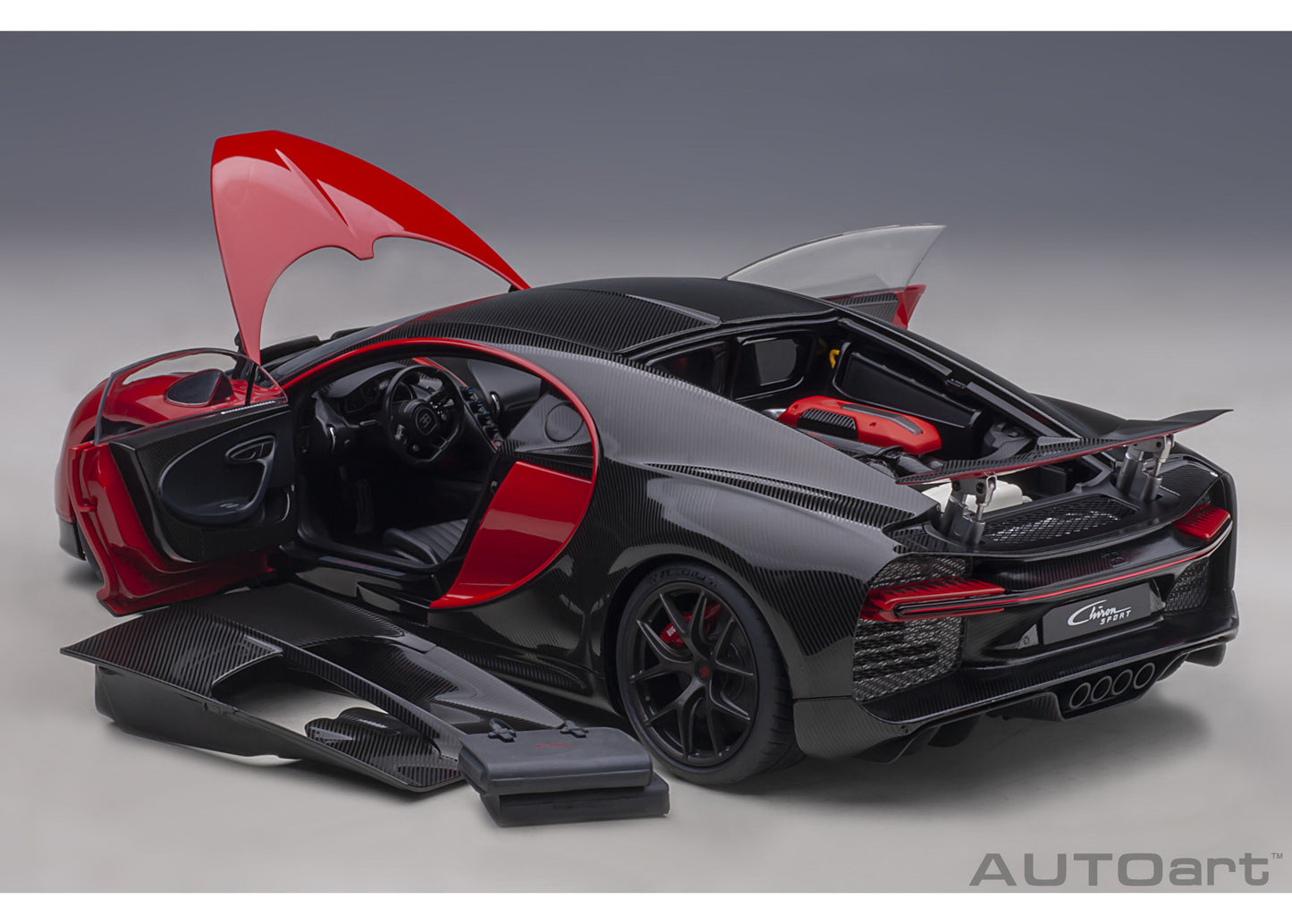 70996 AUTOart 1:18 Bugatti Chiron Sports 2019 Red / Carbon Black