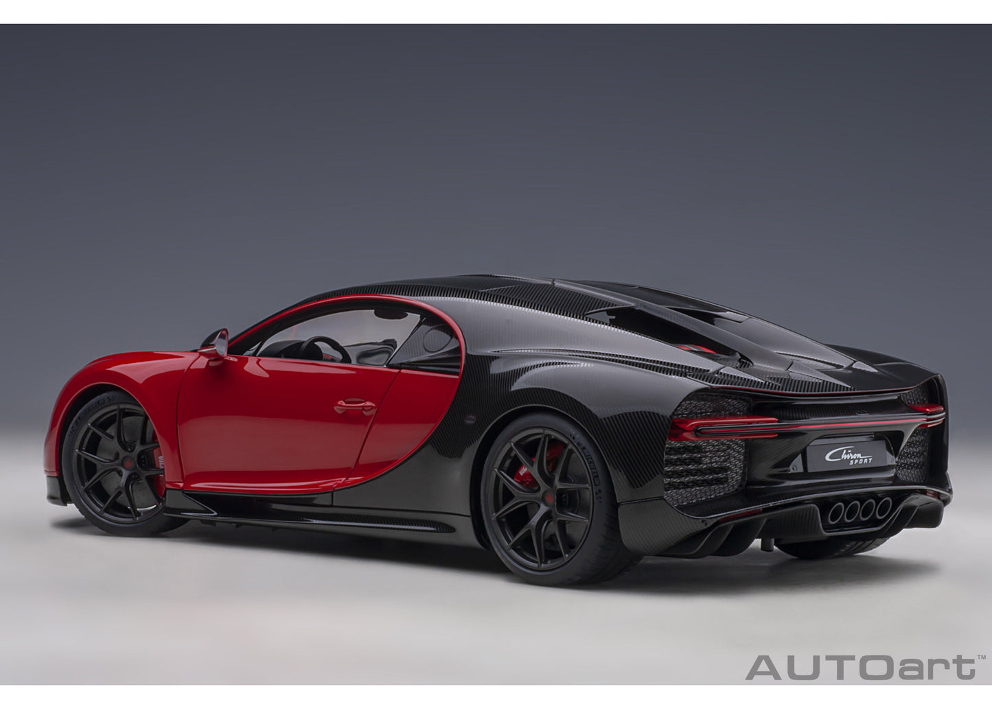 70996 AUTOart 1:18 Bugatti Chiron Sports 2019 Red / Carbon Black