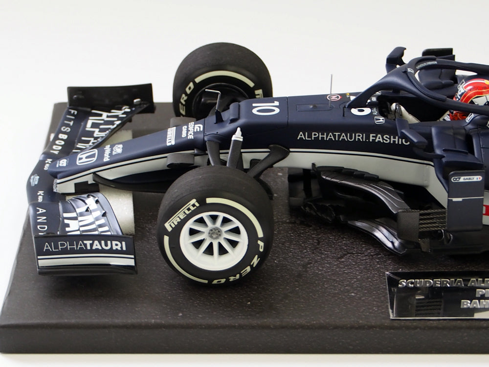 117210110 MINICHAMPS 1:18 Scuderia Alpha Tauri Honda AT2 Pierre Guthrie Bahrain GP2021