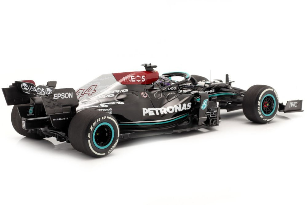 110210144 MINICHAMPS 1:18 Mercedes AMG Petronas F1 Team W12E Performance Lewis Hamilton Bahrain GP2021