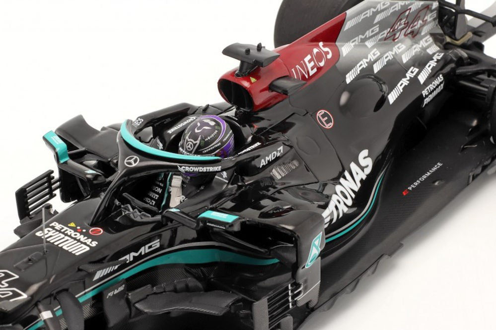 110210144 MINICHAMPS 1:18 Mercedes AMG Petronas F1 Team W12E Performance Lewis Hamilton Bahrain GP2021